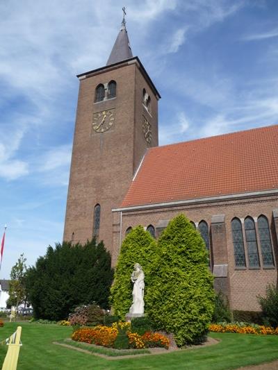 Bevrijdingsmonument Neerbeek #4