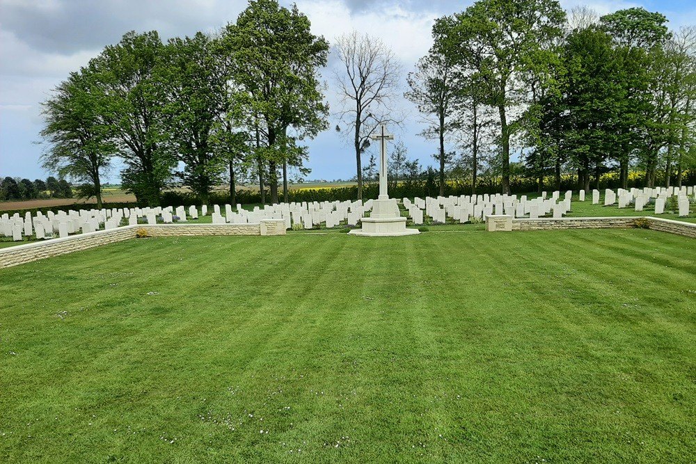 Commonwealth War Cemetery Fontenay-le-Pesnel #3