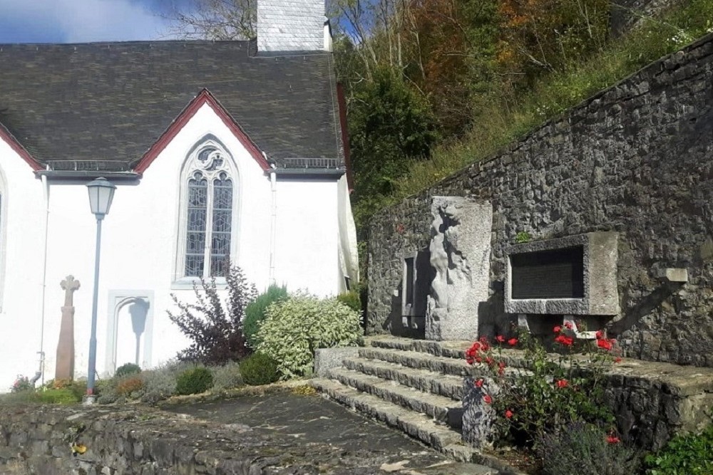 War Memorial Kerpen #2