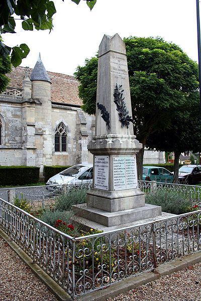 War Memorial Saint-Pierre-de-Bailleul #1