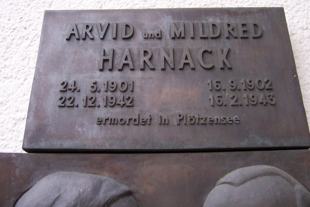 Monument Arvid en Mildred Harnack #1