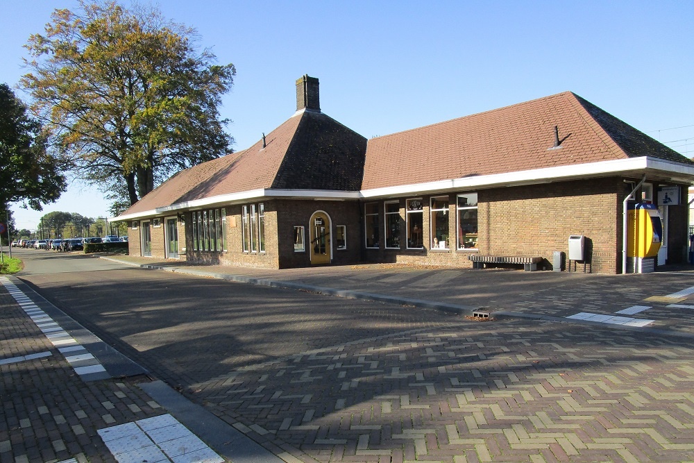 Memorial Killed Railway-Employees Putten #1