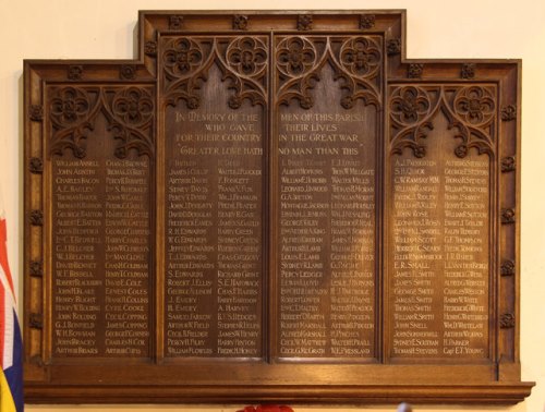 Oorlogsmonument Holy Trinity Church East Finchley #1