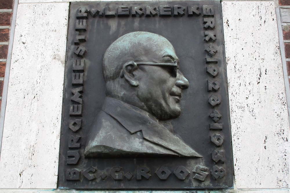 Memorial Mayor C.G.Roos #1