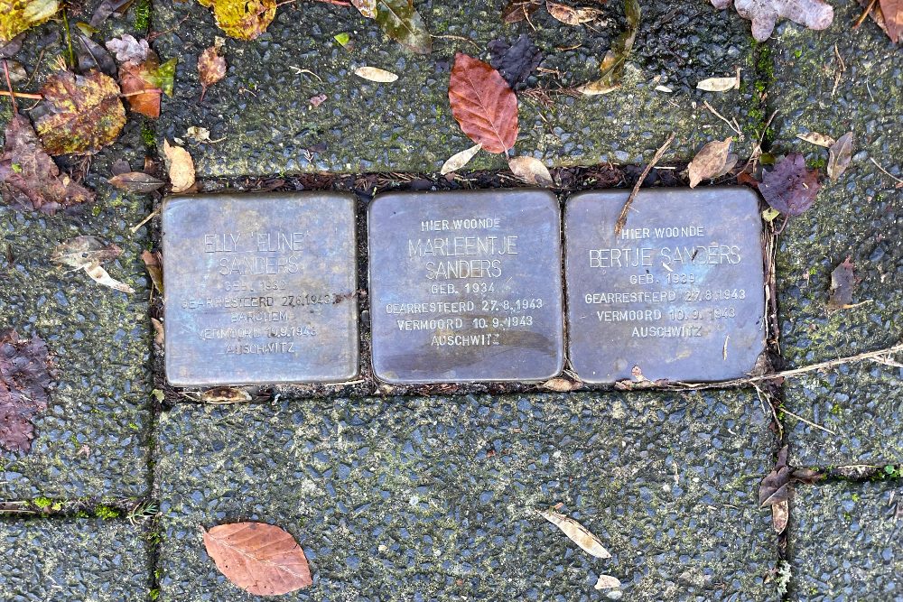 Stolpersteine Hugo de Grootstraat 70