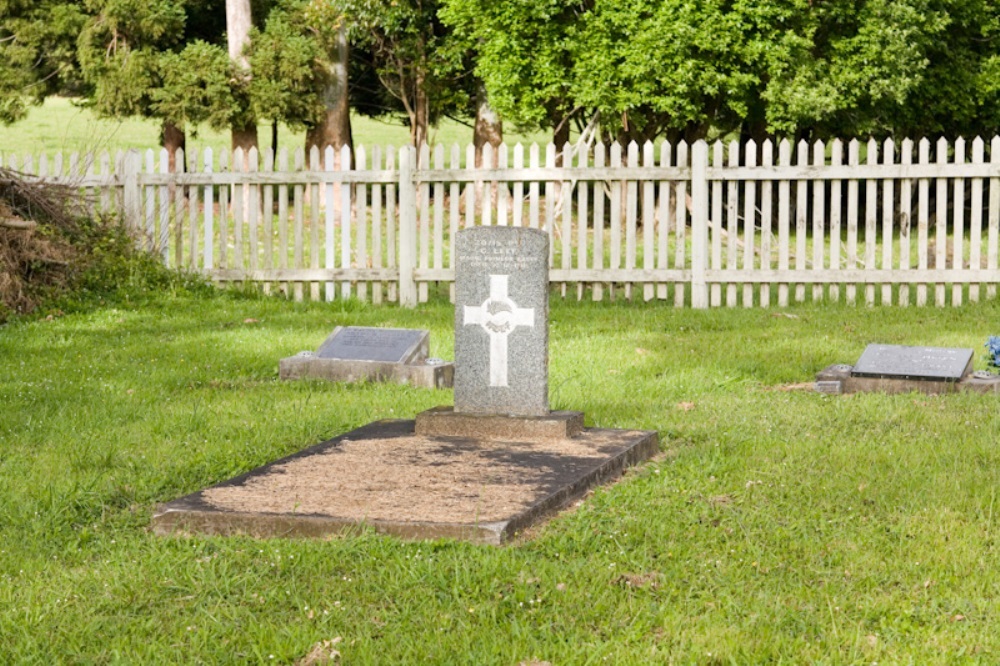 Oorlogsgraf van het Gemenebest Holy Trinity Churchyard