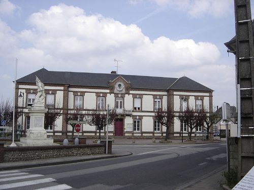 War Memorial Épaignes #1