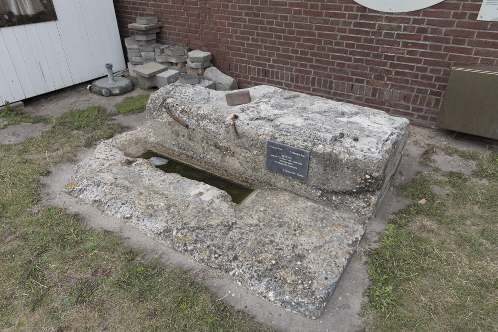 Memorial Stone Molen de Roos