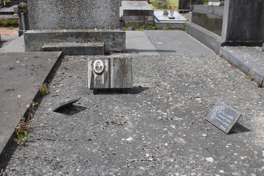 Belgian War Graves Roisin #1