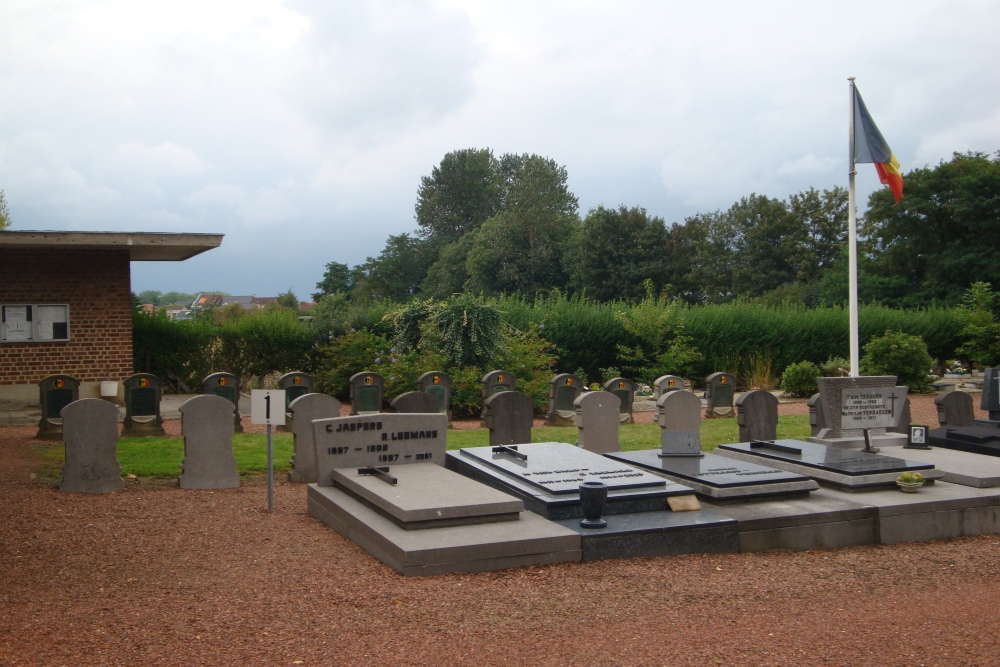 Belgian Graves Veterans Houtem