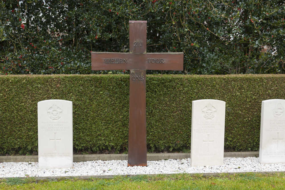 Commonwealth War Graves General Cemetery Winterswijk #5