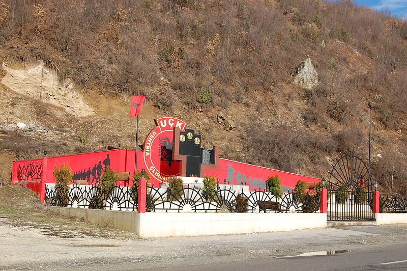 Monument Omgekomen Soldaten Kosovo Liberation Army