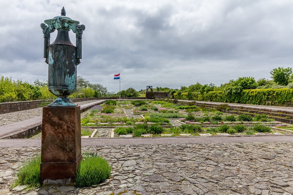 Dutch Honorary Cemetery Bloemendaal