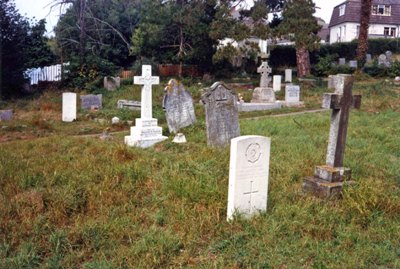 Oorlogsgraven van het Gemenebest All Saints Churchyard