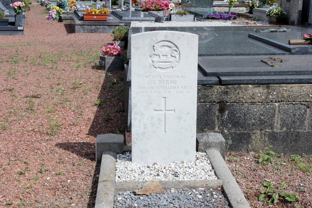 Commonwealth War Graves Nivelles #4