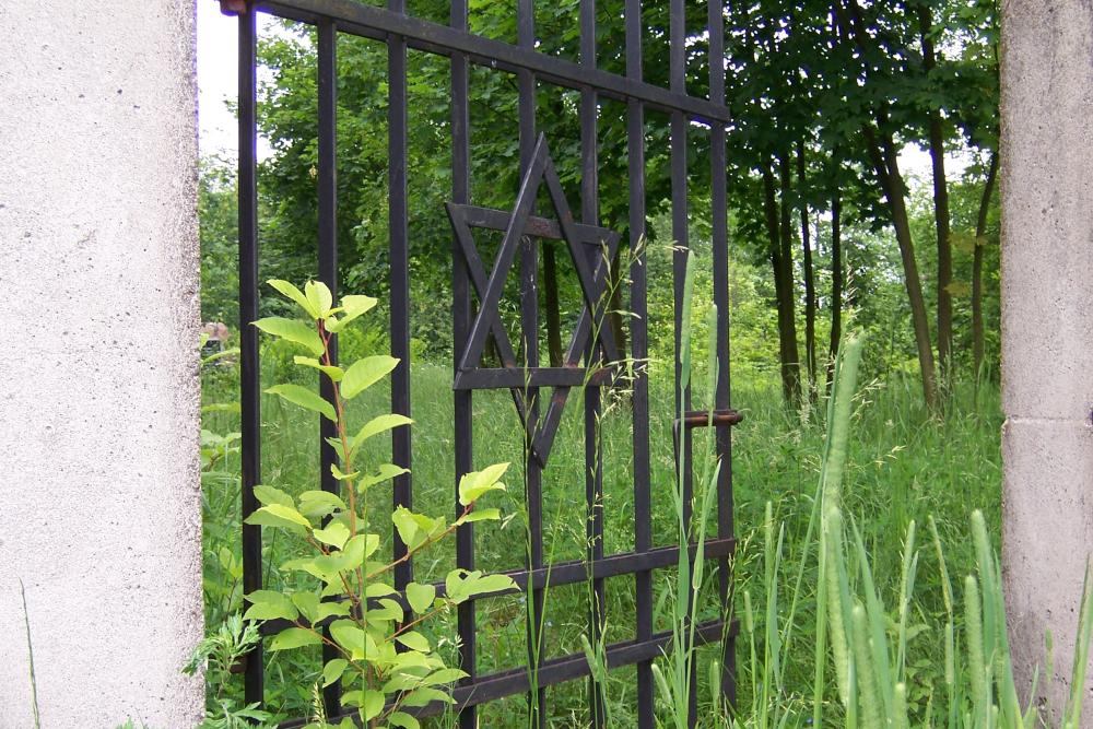 Jewish Cemetery Łomazy