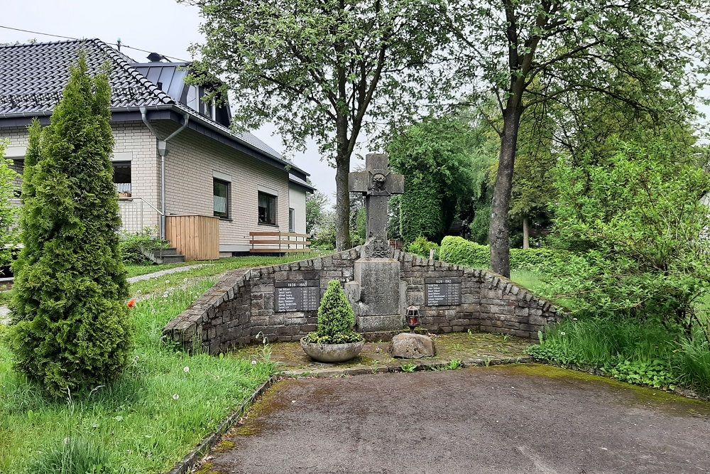 Oorlogsmonument Kamberg #2