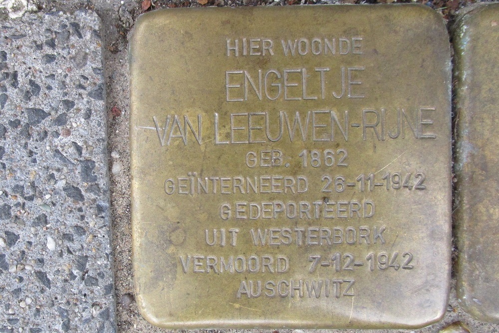 Stolpersteine Van Woustraat 111 #2