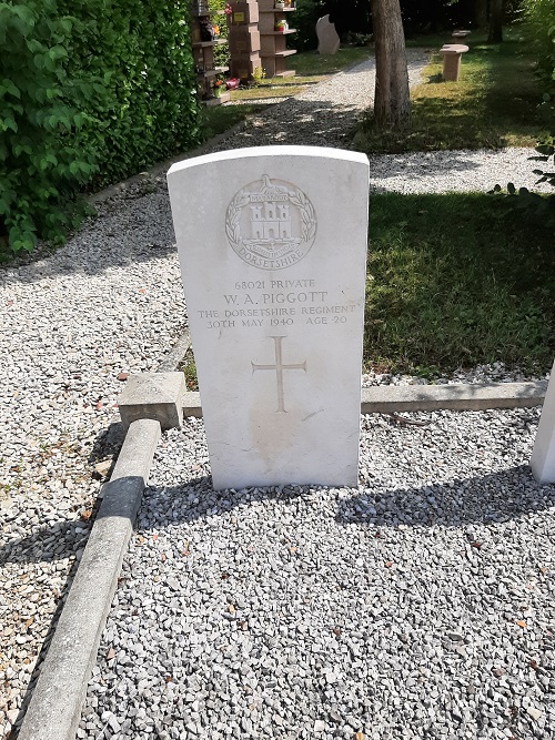 Commonwealth War Graves Lorgies #2