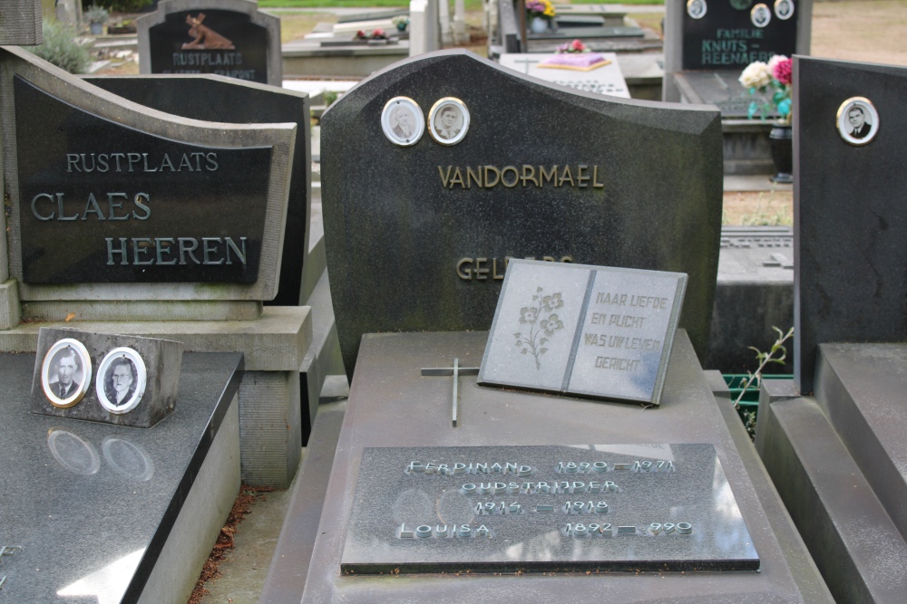 Belgian Graves Veterans Godsheide #1