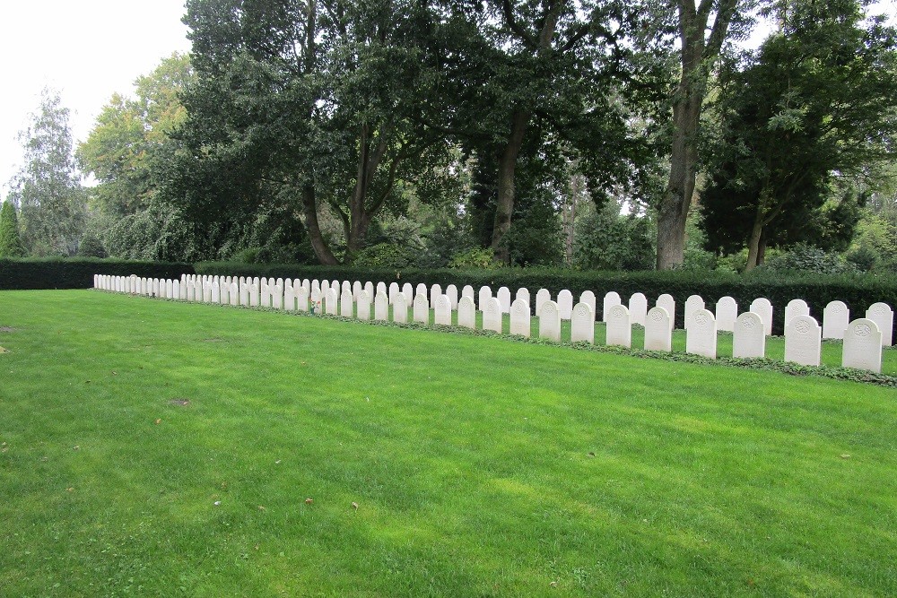 Dutch War Graves General Cemetery Crooswijk #1