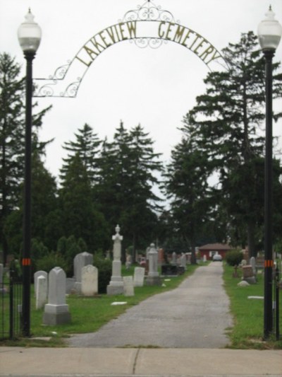 Commonwealth War Graves Lakeview Cemetery