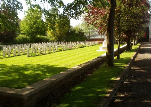 Commonwealth War Cemetery Brewery Orchard #1