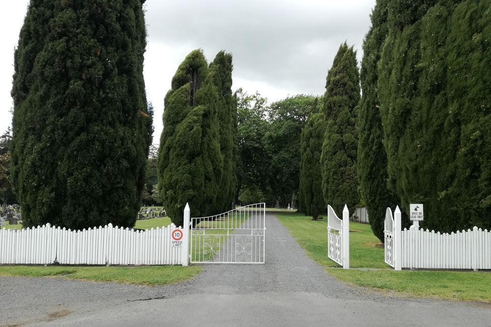 Oorlogsgraven van het Gemenebest Leamington Public Cemetery #1