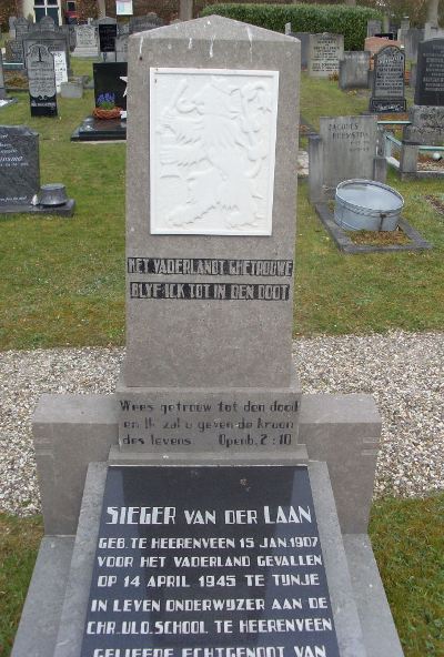 Dutch War Graves General Cemetery Heerenveen #1
