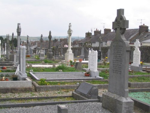 Commonwealth War Graves The Rosary Catholic Churchyard Churchyard