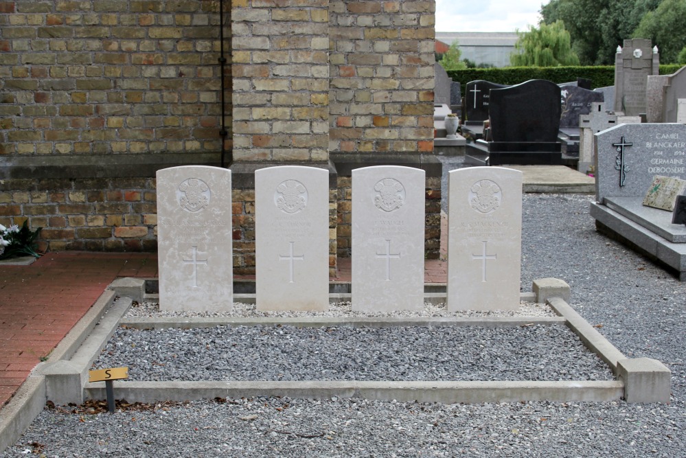 Commonwealth War Graves Zandvoorde #3
