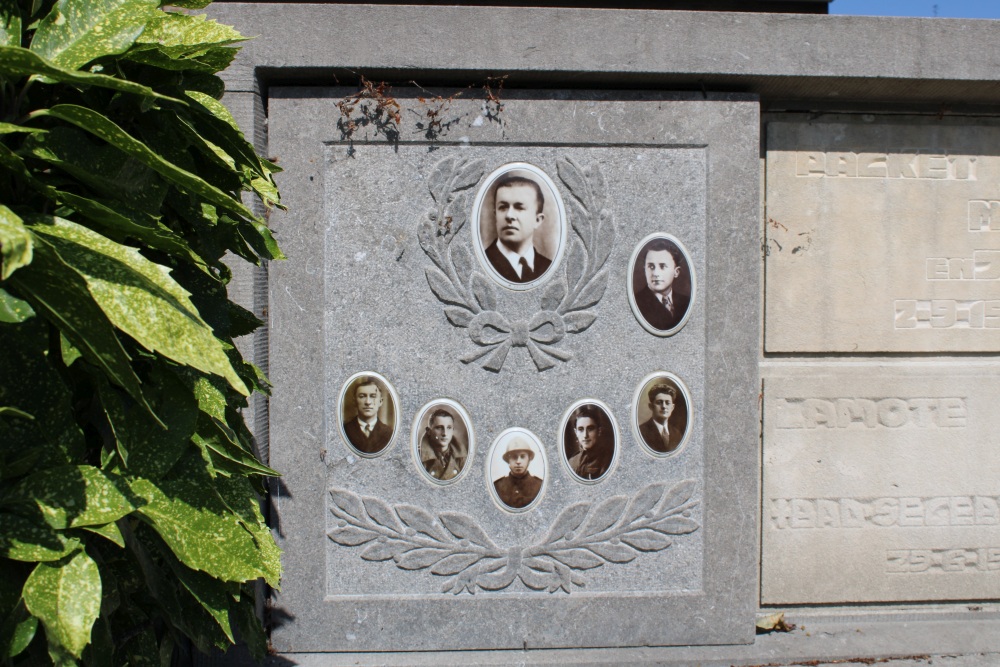 War Memorial and Burial Vault Old Cemetery Torhout #4