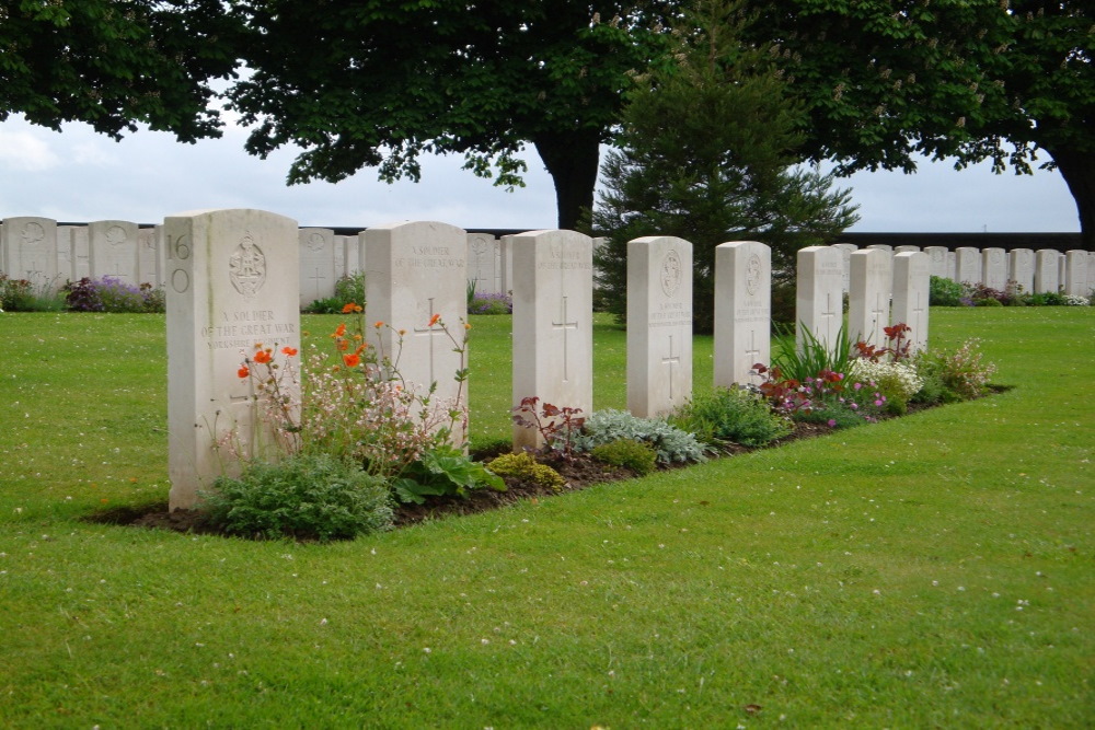 Cabaret Rouge Commonwealth War Cemetery #5