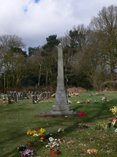 Oorlogsmonument Baddesley Ensor #1