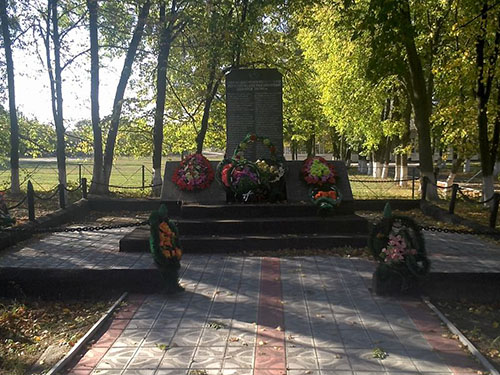 Mass Grave Soviet Soldiers Nova Pryluka #1