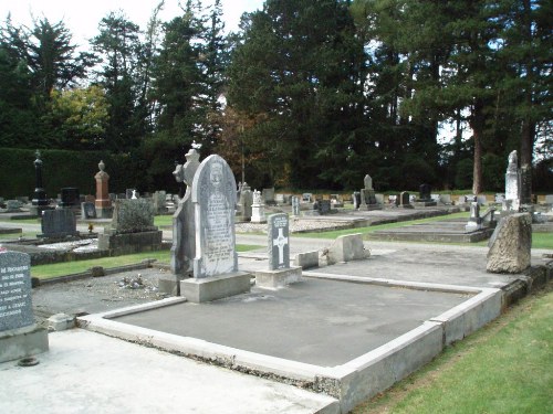 Commonwealth War Graves Methven Cemetery #1