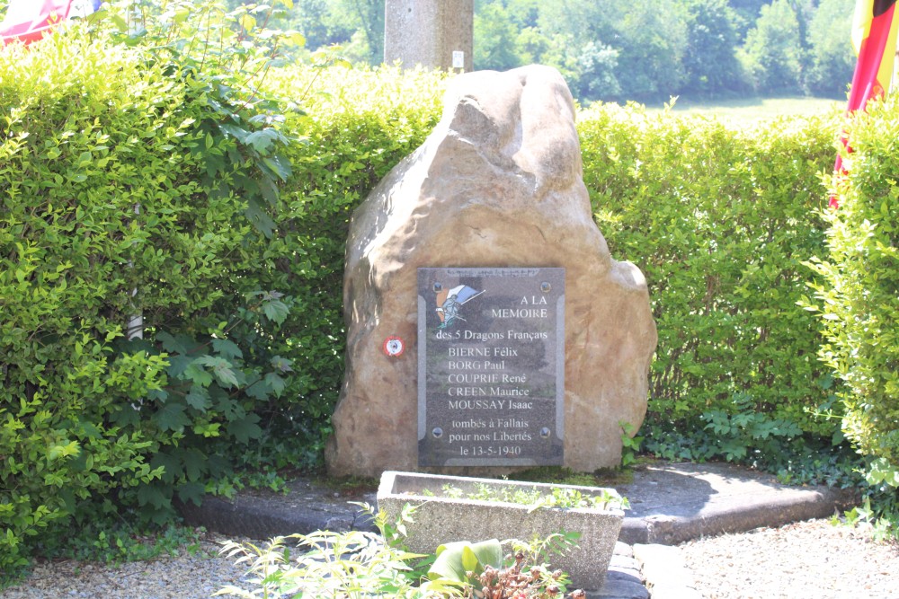 Monument 5e Dragons Français Fallais #2