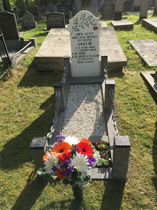 Dutch War Graves General Cemetery Wolvega #4