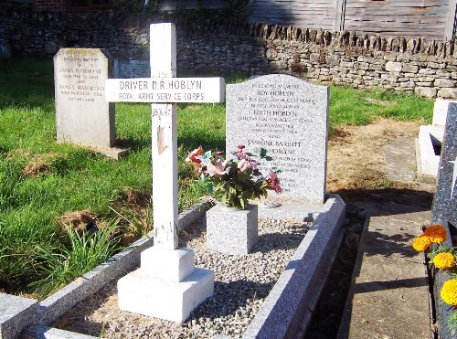 Oorlogsgraven van het Gemenebest St James Churchyard #1