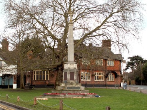 Oorlogsmonument Loughton #1