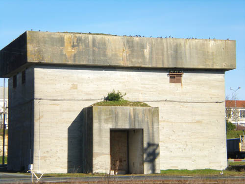 U-boat Bunker 