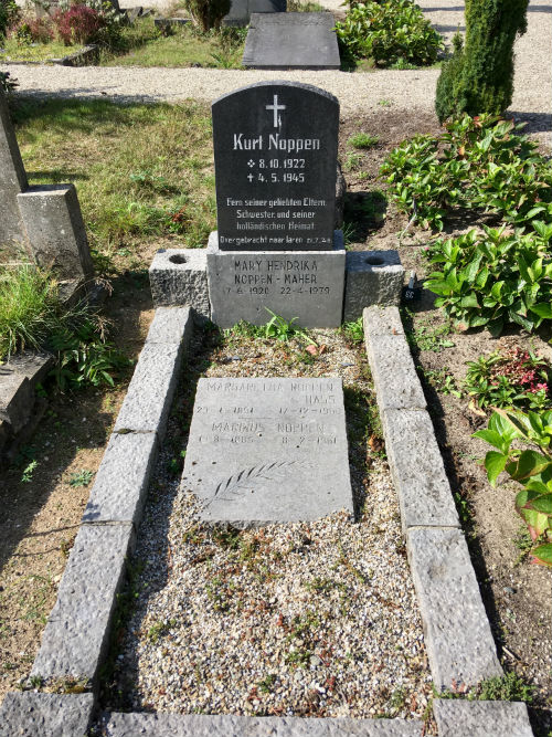 Municipal Cemetery Laren #3