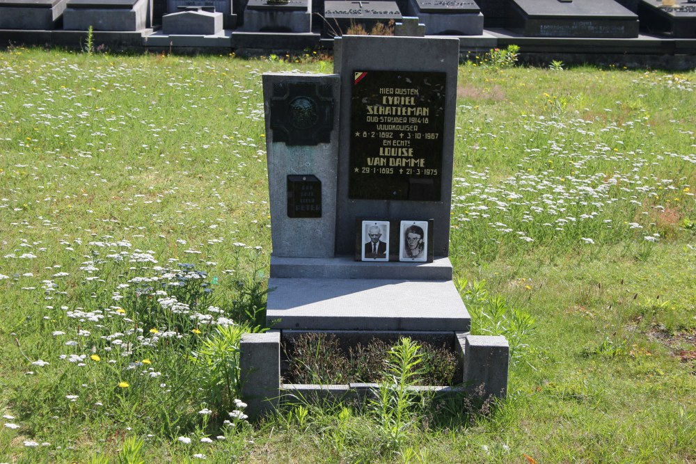 Belgische Graven Oudstrijders Lochristi Oude Begraafplaats #2