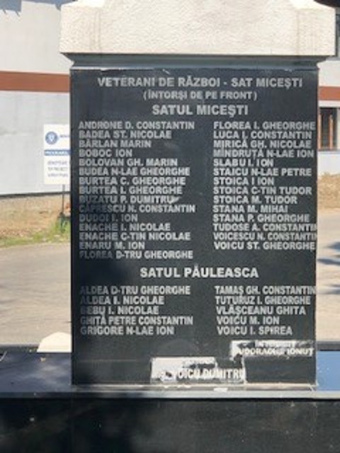 Oorlogsmonument voor de Gevallen Helden van de Eerste en de Tweede Wereldoorlog #3