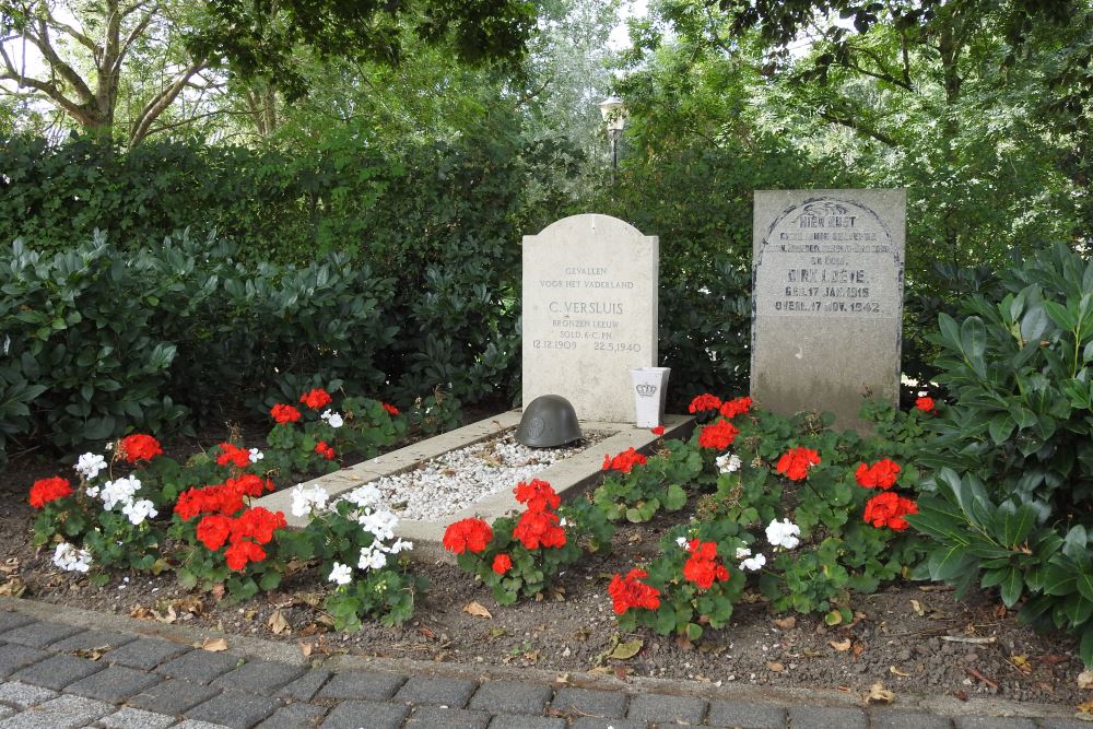 Nederlandse Oorlogsgraven Algemene Begraafplaats Giessen-Oudekerk #1