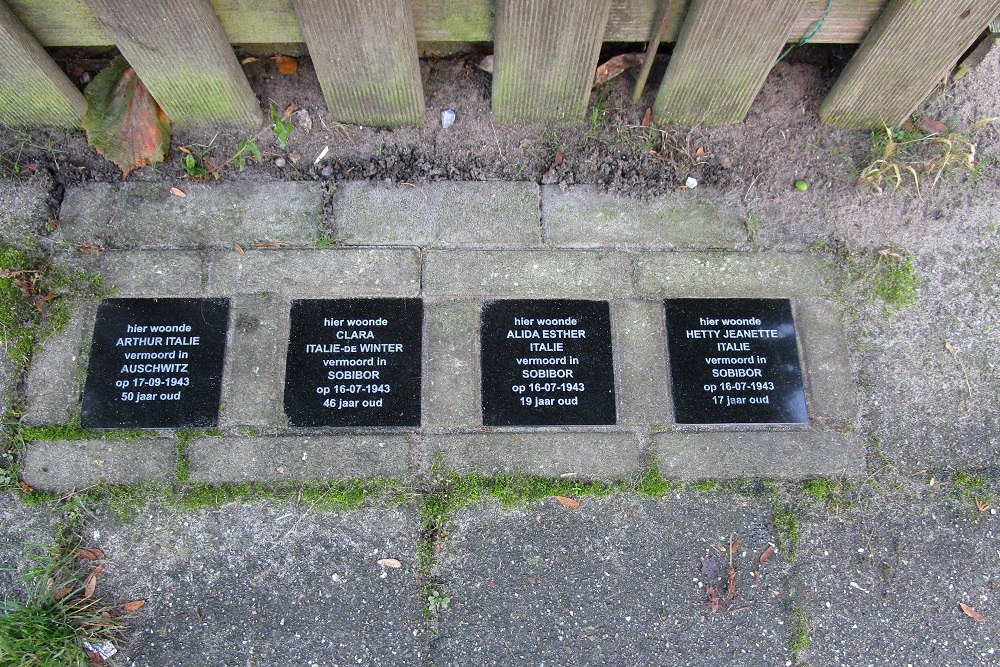 Memorial Stones Paulus Potterstraat 11 #1