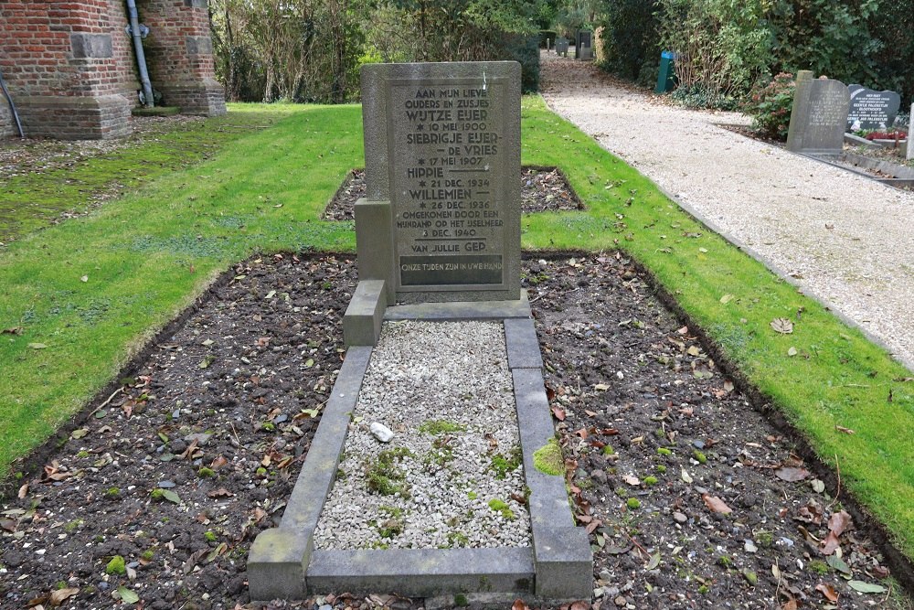 Dutch War Graves Municipal Cemetery Schellinkhout #1