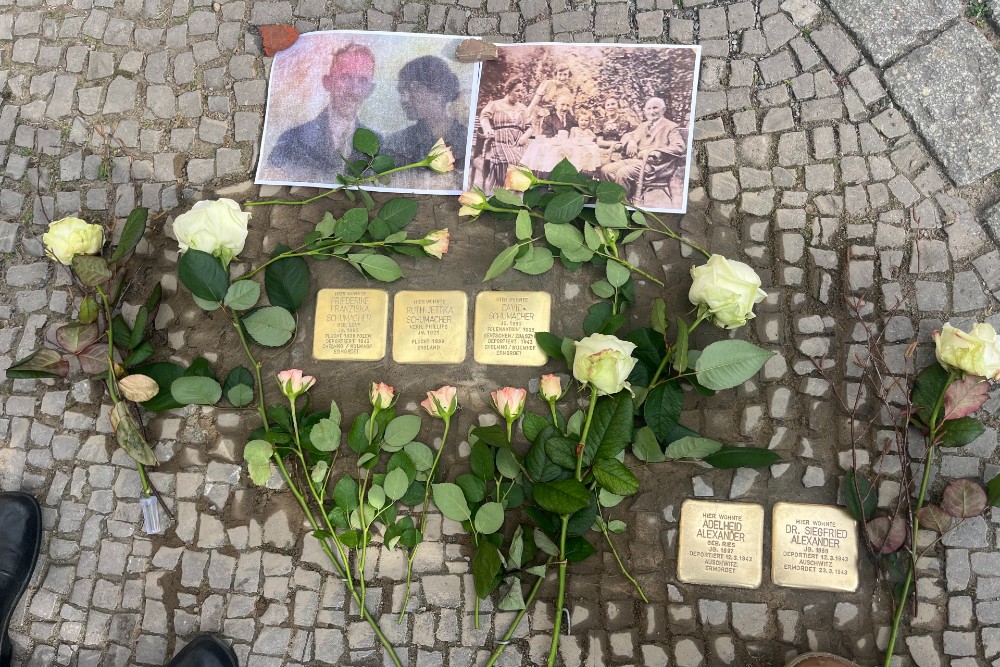 Stolpersteine Iranische Strae 2