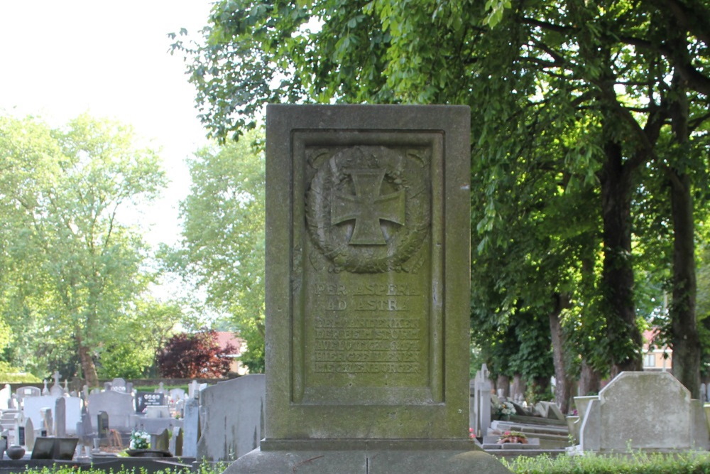 German Memorial and Mass Grave Cemetery Rhees Herstal #2