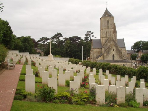 Oorlogsgraven van het Gemenebest Étretat #1